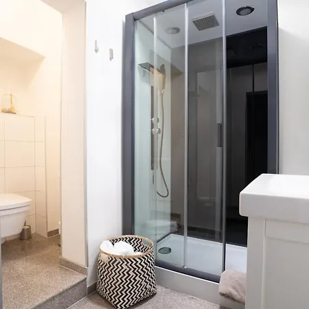 Moderne 2-zimmer アパート *